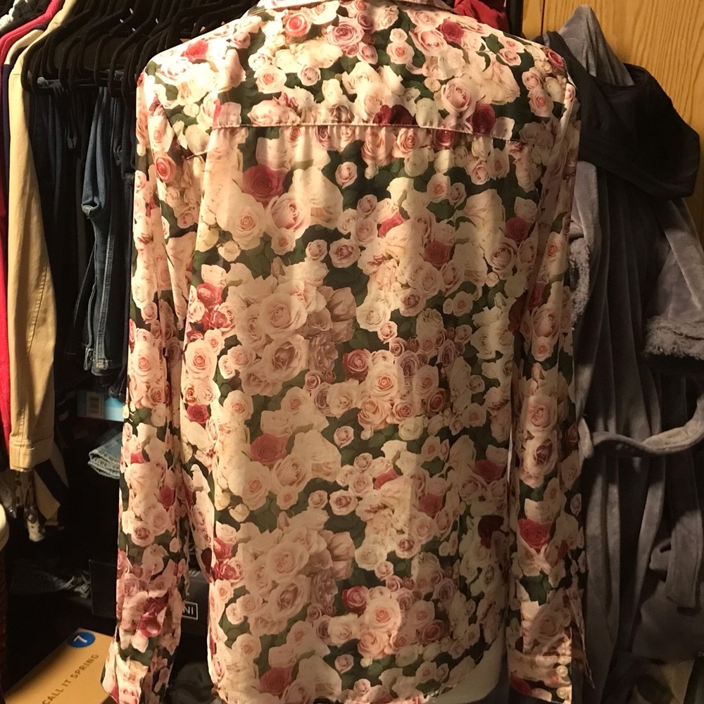 Ladies button down shirt - Picture 3 of 5